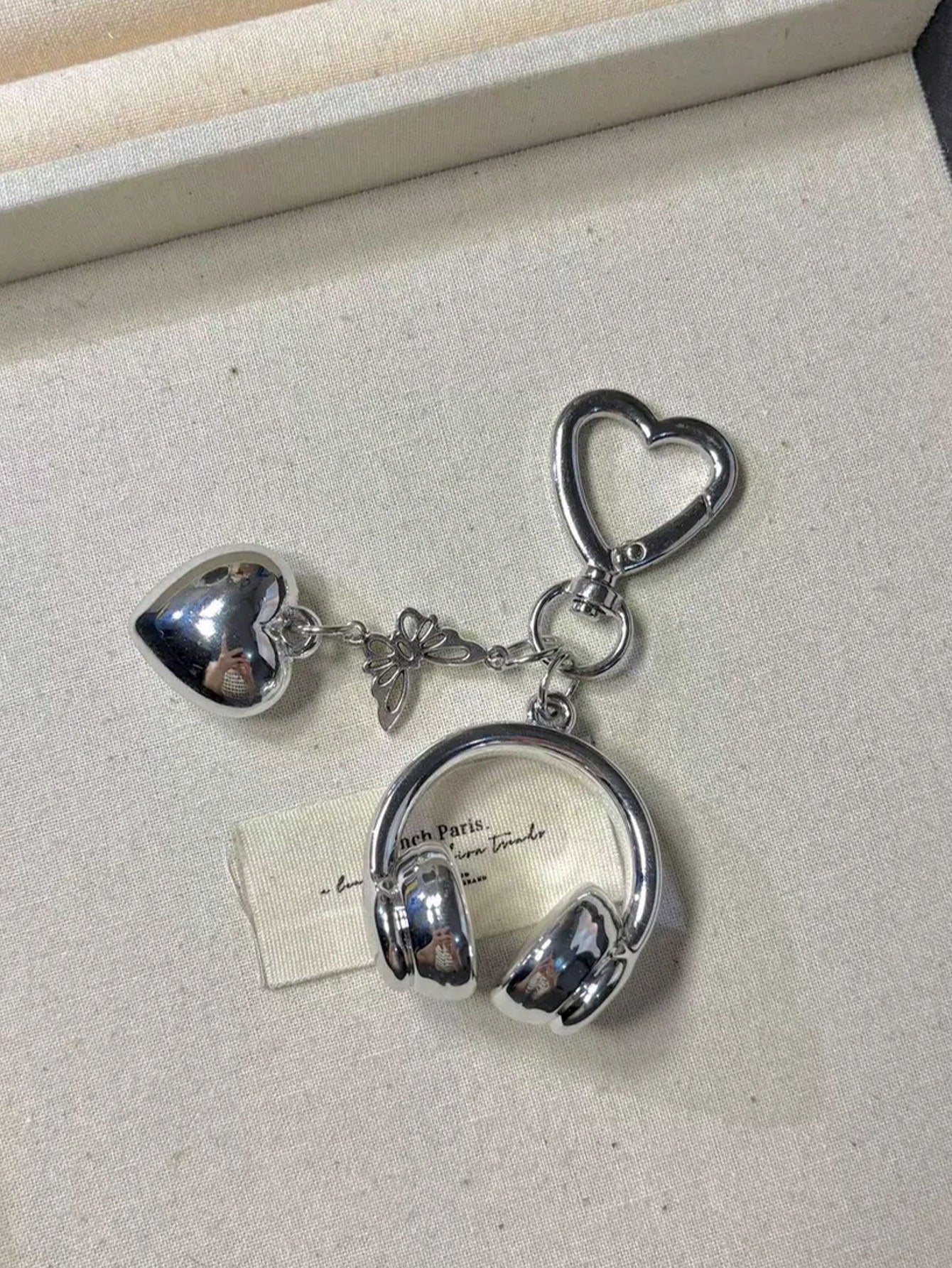 Unisex Music Earphone Keychain