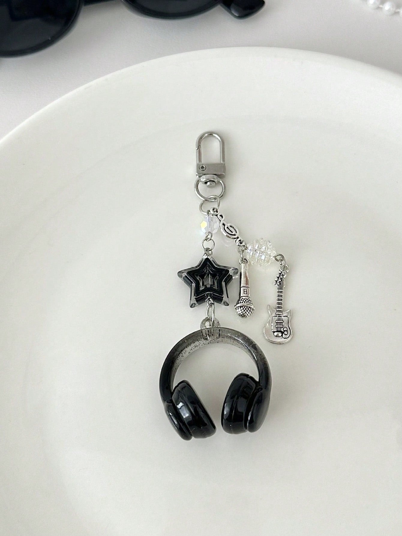 Unisex Music Earphone Keychain