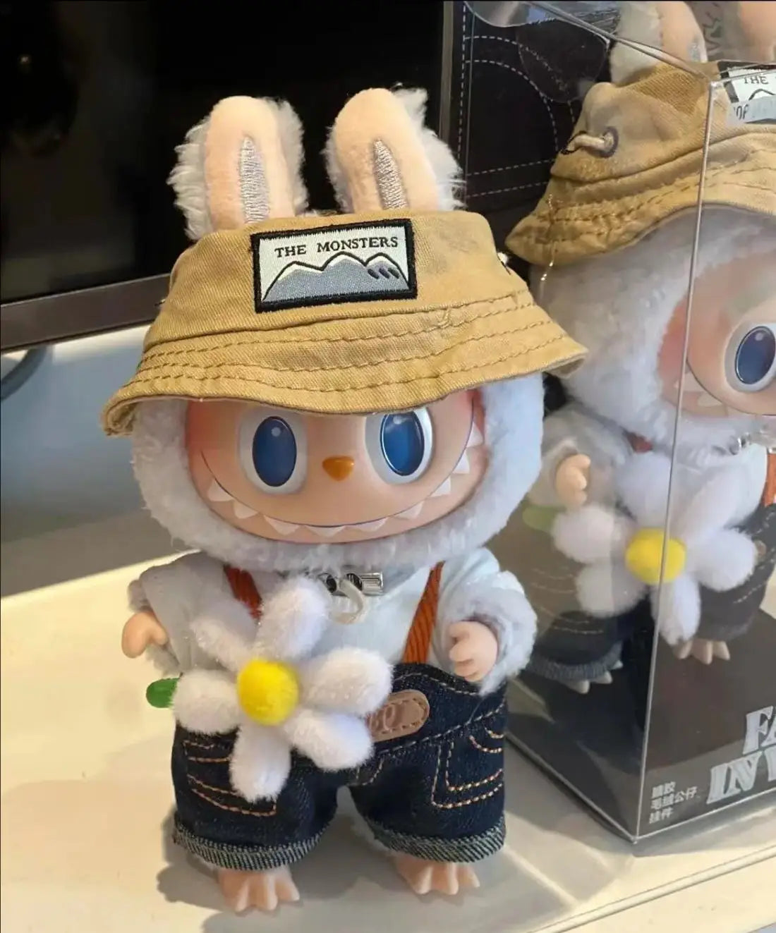 POP MART Labubu Doll V3 Sweetheart Sister Box