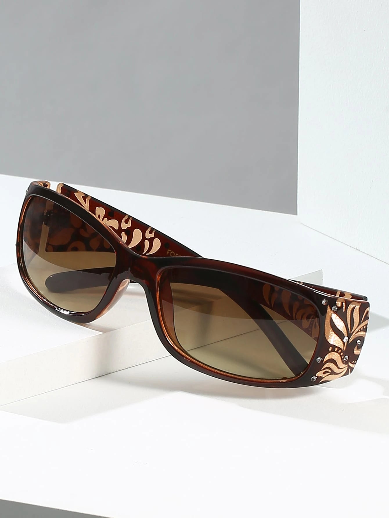 Women’s Rhinestone Ombre Lens Sunglasses