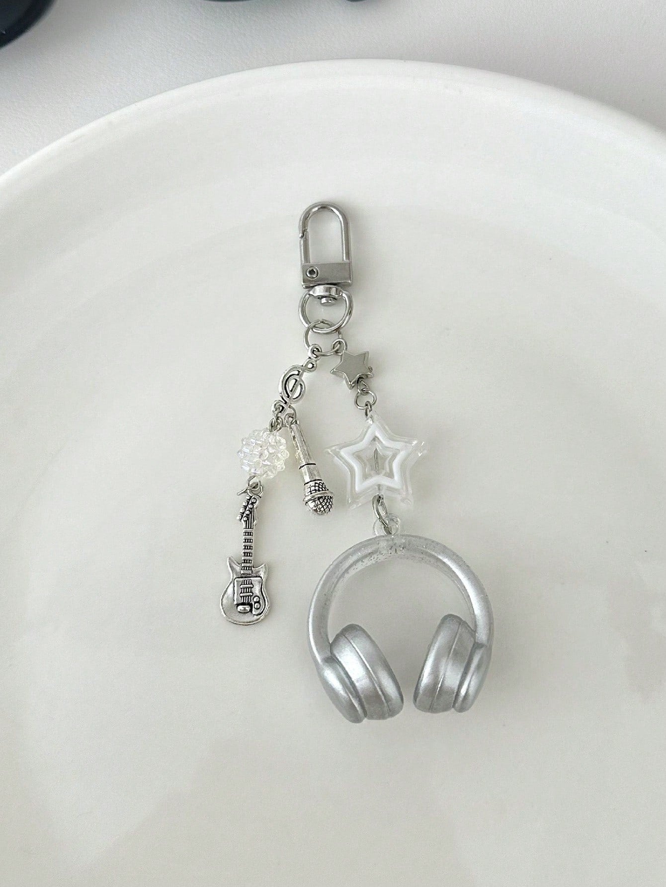 Unisex Music Earphone Keychain