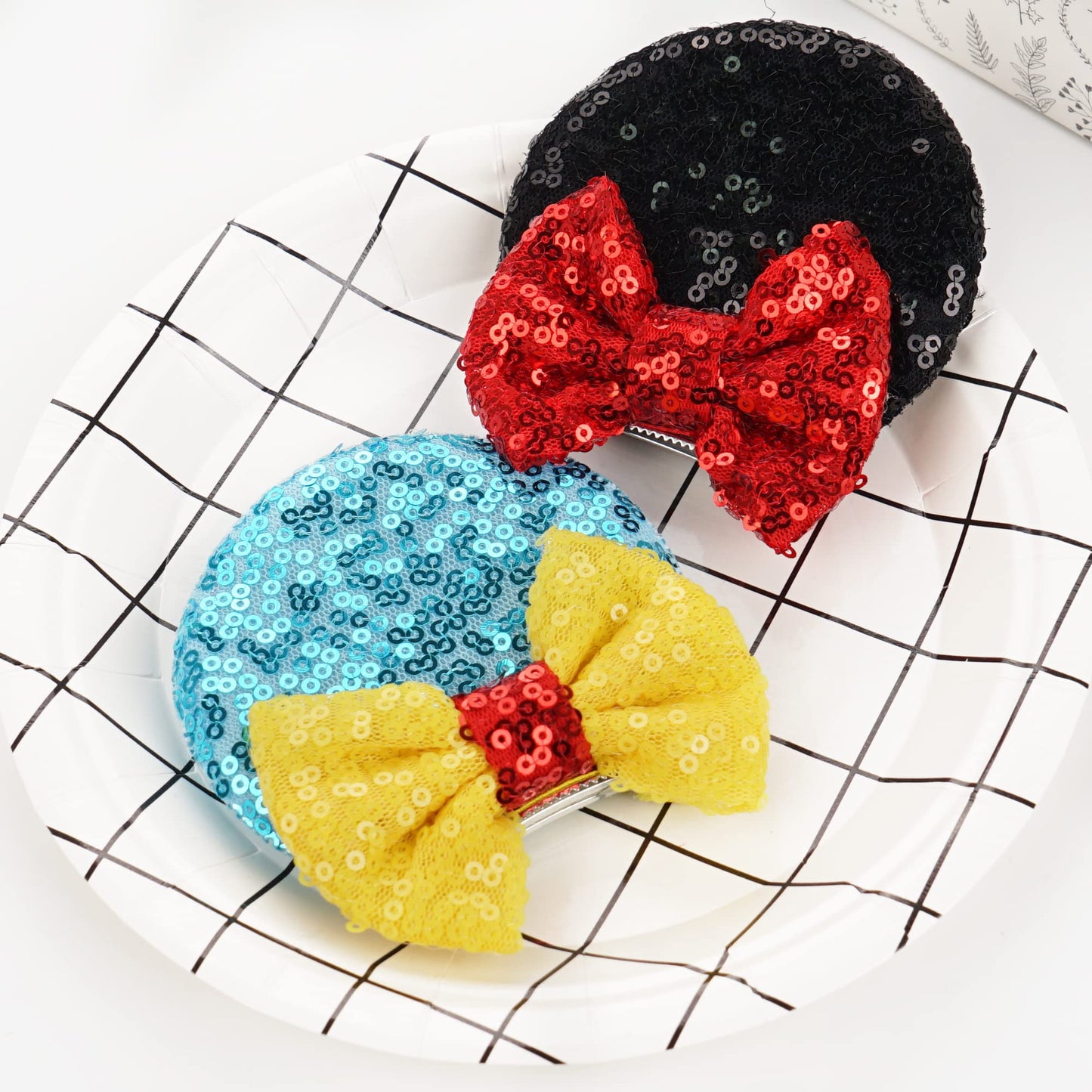 CellElection 8PCS Sequin Mouse Ears Hair Clips Glitter Hair Bows Cute Mice Ears Clips Barrettes for Women Girls Hair Accessories for Costume Party Favor Halloween Christmas Decoration