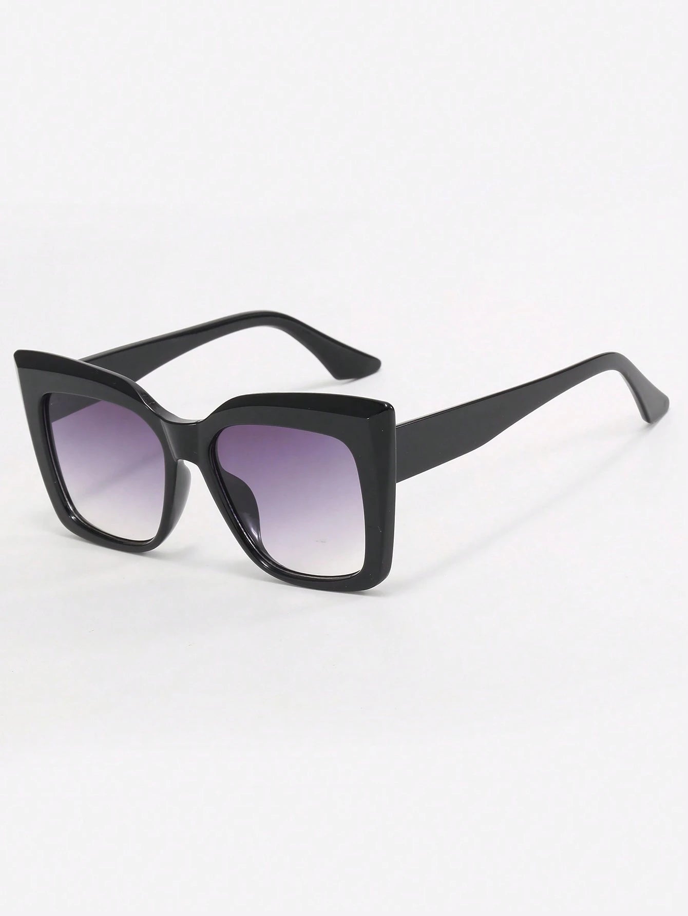 Oversized Cat Eye Women’s Sunglasses