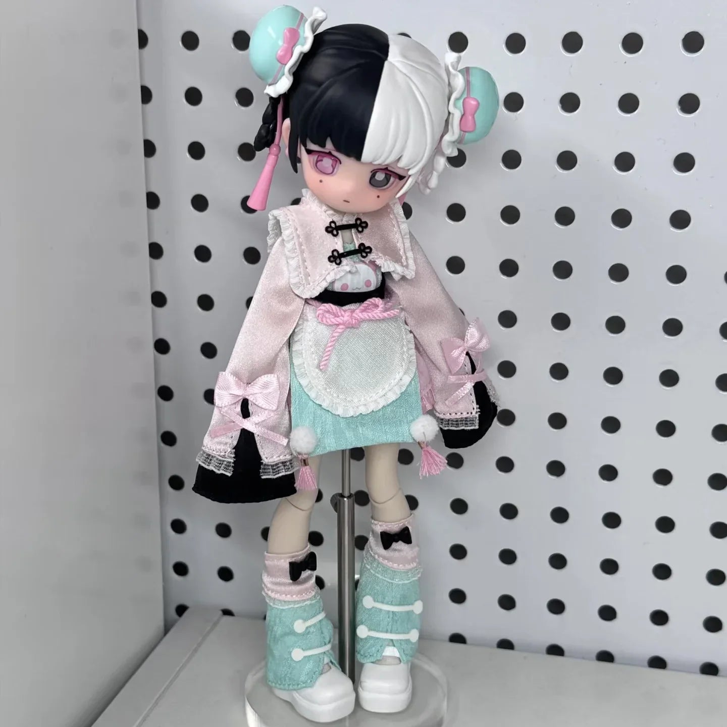 POP MART Labubu Doll Mobile BJD Blind Box