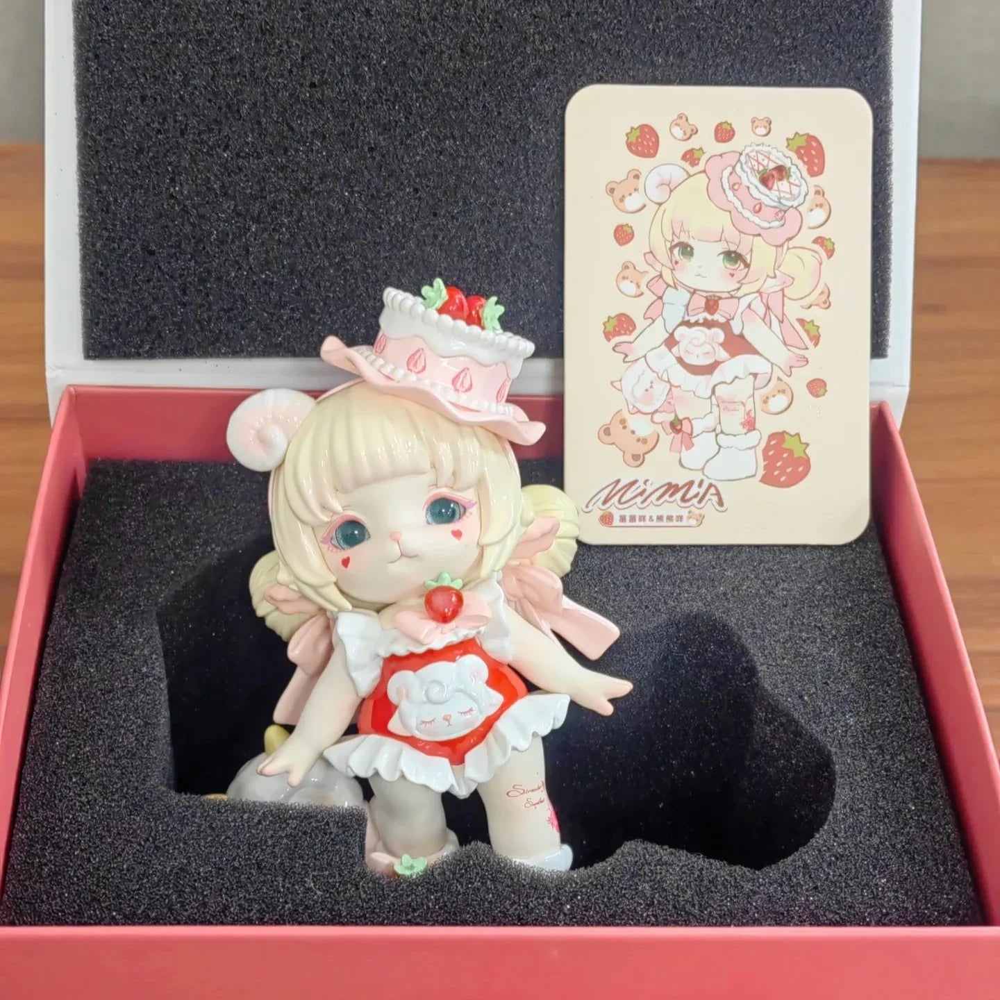 Popmart Labubu Mimia Cute Girl Figure Art Toy Gift